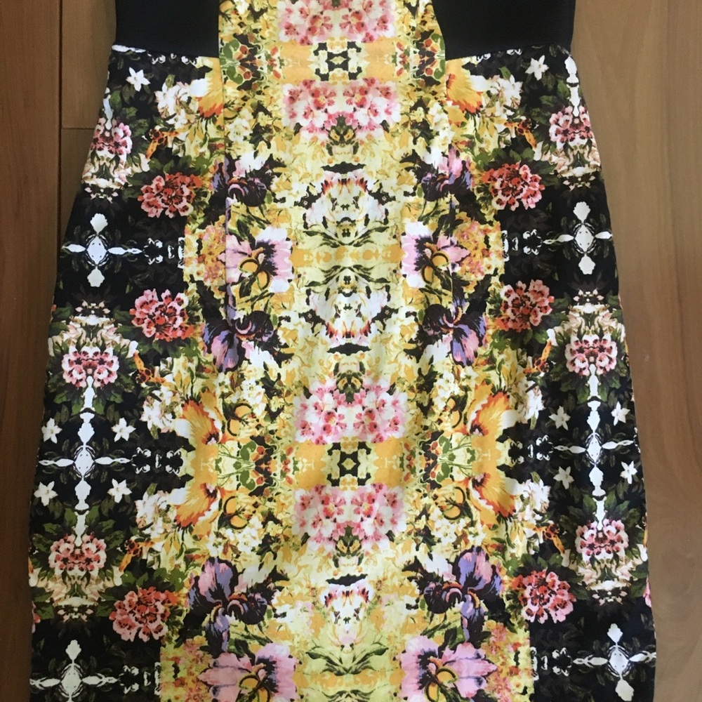Colorful dress - Picture 5 of 7